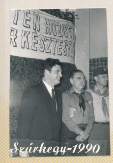 1990. május 14-18. - Lörincz Ildikó és Hodossy Gyula az SZMCS képviseletében részt vett a Romániai Magyar Cserkészszövetség alakuló táborozásán